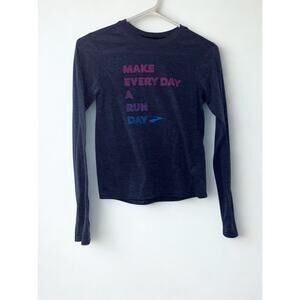 BROOKS RUN HAPPY Women’s “Make Everyday a Run Day” sleeved shirt XS-Preloved!